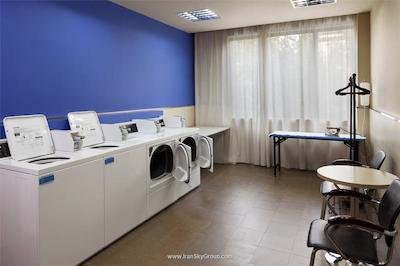 هالیدی این اکسپرس پوتوو