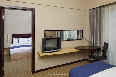 هالیدی این اکسپرس پوتوو