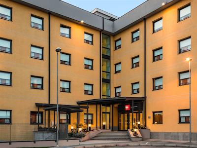 آیبیس میلانو مالپنسا آئروپرتو