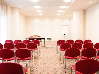 آیبیس میلانو مالپنسا آئروپرتو