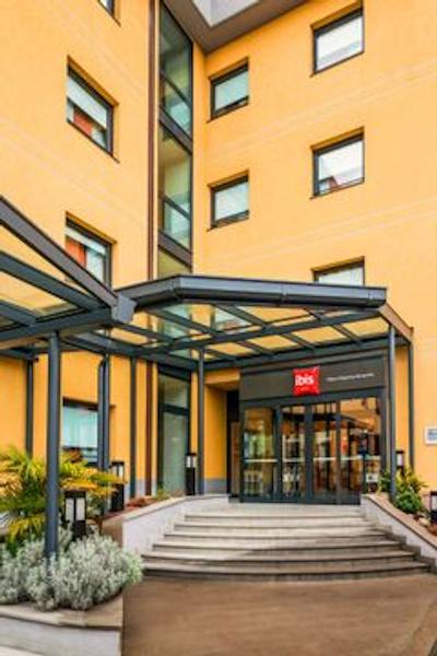 آیبیس میلانو مالپنسا آئروپرتو