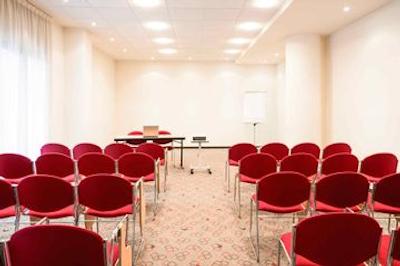 آیبیس میلانو مالپنسا آئروپرتو