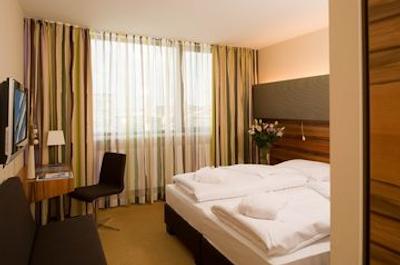 یورواستارز امبسی هتل