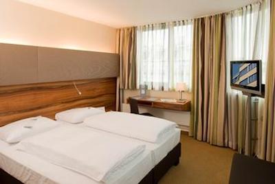 یورواستارز امبسی هتل