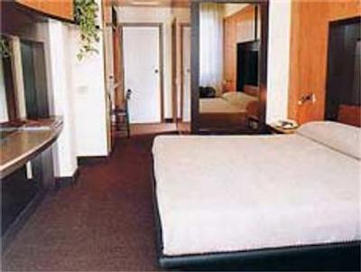 ایرپورت متل مالپنسا