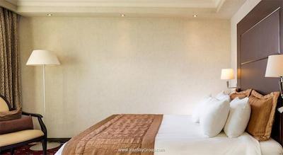 رادیسون بلوا پارک هتل آتن