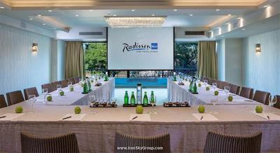 رادیسون بلوا پارک هتل آتن