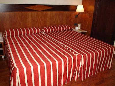 کاتالونیا اکزمپل 1864