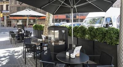 کاتالونیا اکزمپل 1864