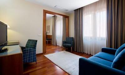 ان اچ بارسلونا سنترو