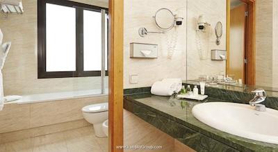 ان اچ بارسلونا سنترو