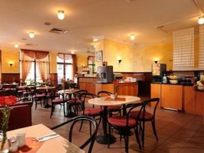 ازیموت هتل نورمبرگ