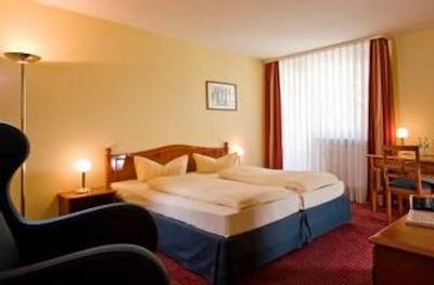 ازیموت هتل نورمبرگ