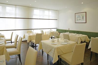 ان اچ کالکشن هامبورگ سیتی