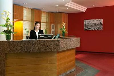 ان اچ کالکشن هامبورگ سیتی