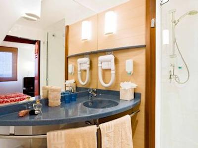 سوئیت نووتل نایس آئروپورت آرناس