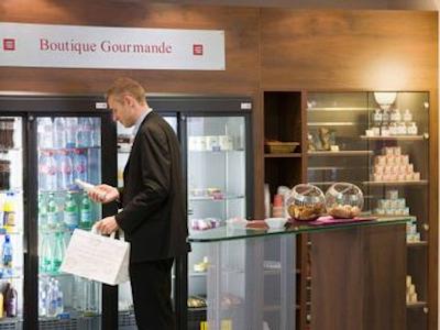 سوئیت نووتل نایس آئروپورت آرناس