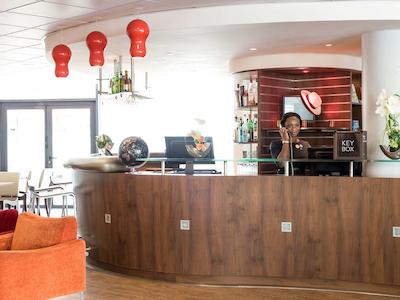 سوئیت نووتل نایس آئروپورت آرناس