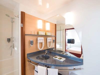 سوئیت نووتل نایس آئروپورت آرناس