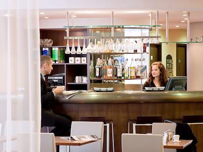 سوئیت نووتل نایس آئروپورت آرناس