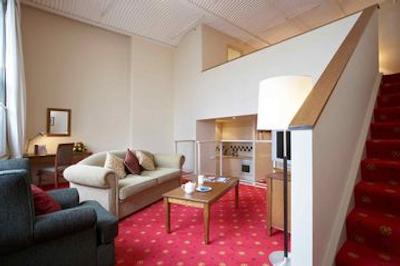 کويست گرند هتل ملبورن