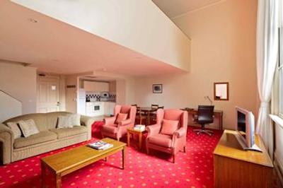 کويست گرند هتل ملبورن