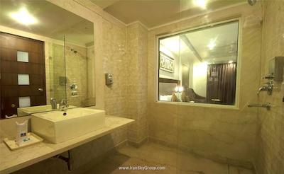 له روی دهلی هتل