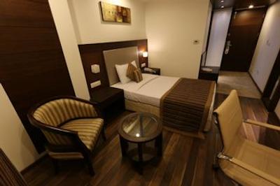 له روی دهلی هتل