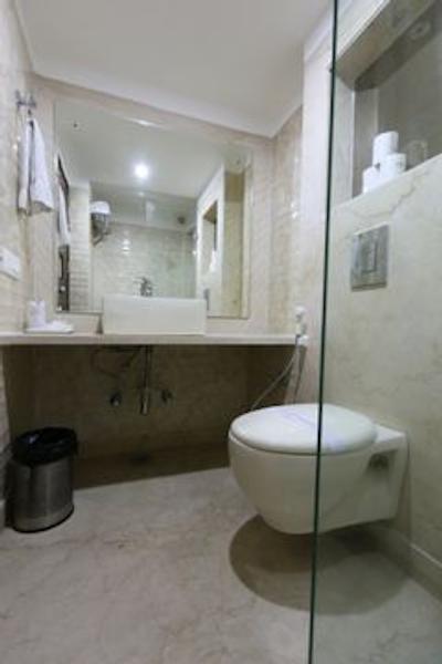 له روی دهلی هتل