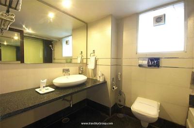 له روی دهلی هتل