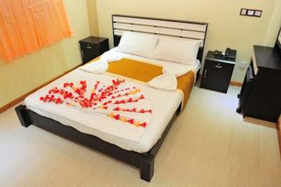 هتل یوی این