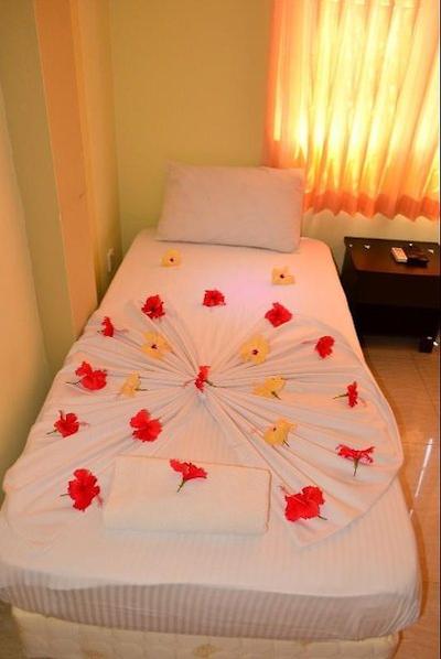 هتل یوی این