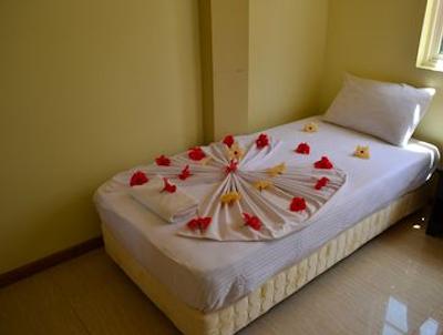 هتل یوی این