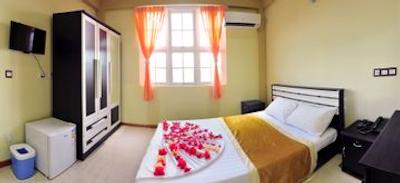 هتل یوی این