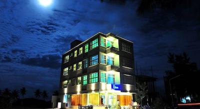 هتل یوی این