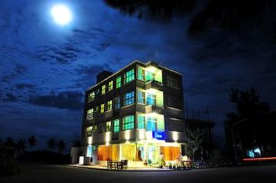 هتل یوی این