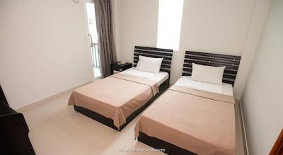 هتل یوی این