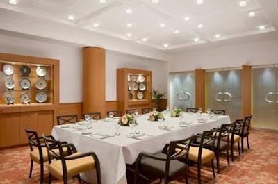 هیلتون ایرپورت