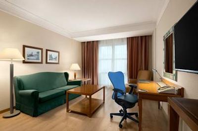 هیلتون ایرپورت