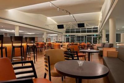 هیلتون گاردن این رم ایرپورت