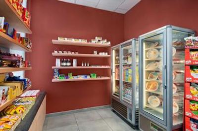 هیلتون گاردن این رم ایرپورت