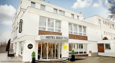 گلف-هتل