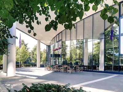 مرکور هتل دوسلدورف سیسترن