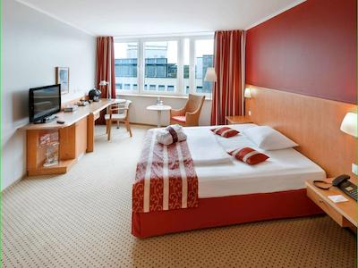 مرکور هتل دوسلدورف سیسترن