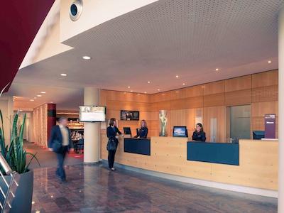 مرکور هتل دوسلدورف سیسترن