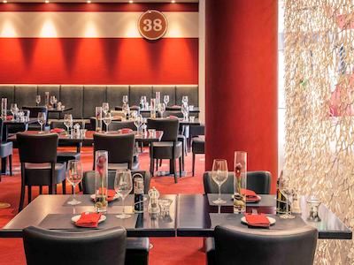 مرکور هتل دوسلدورف سیسترن