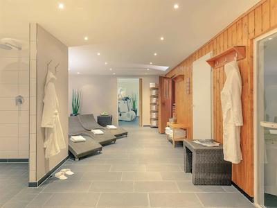 مرکور هتل دوسلدورف سیسترن