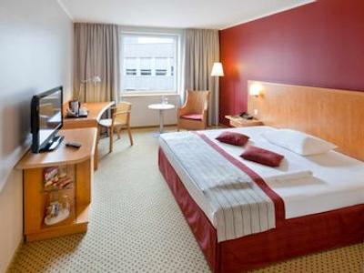 مرکور هتل دوسلدورف سیسترن