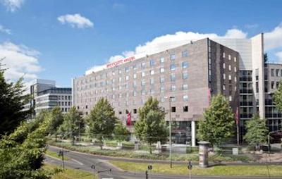 مرکور هتل دوسلدورف سیسترن