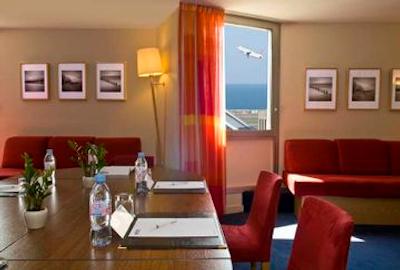 پارک این بای رادیسون نایس ایرپورت